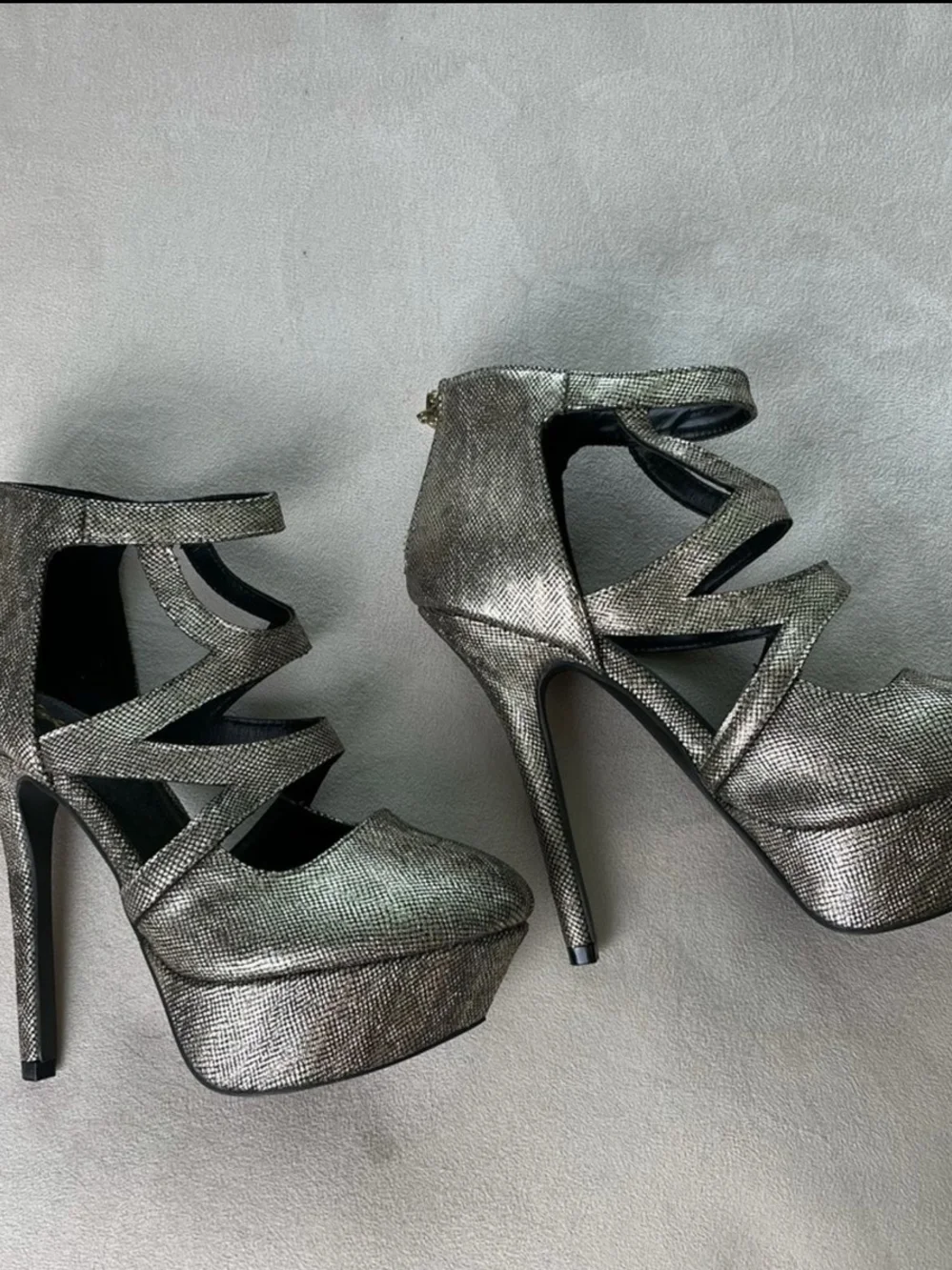 QUPID BRAND Metallic Silver Strappy Platform High Heels
